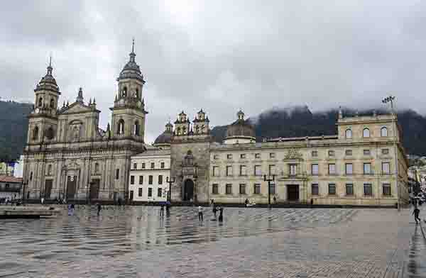 05 - Colombia - Bogota - plaza Bolivar - catedral Primada y capilla del Sagrario
